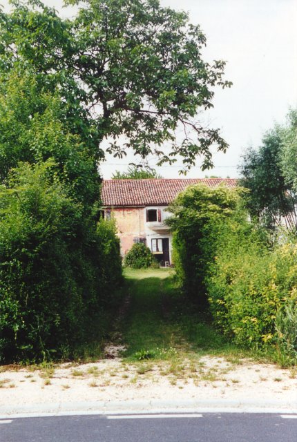 Un'altra vecchia casa rustica.