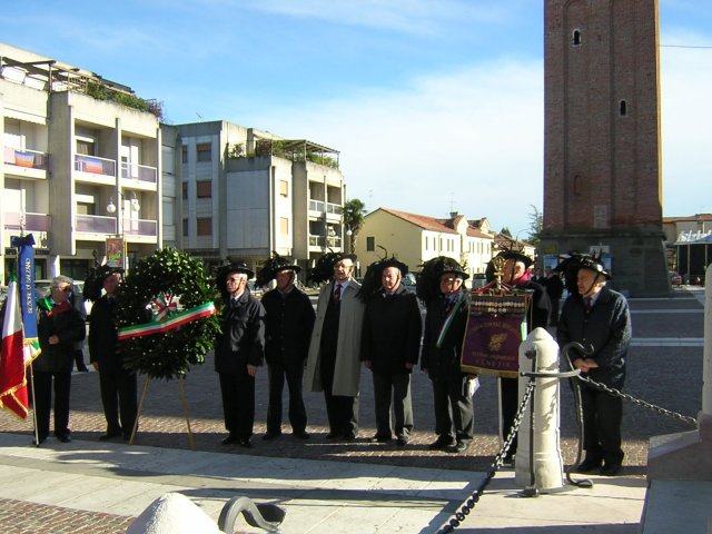 Alcuni dei reduci presenti alla cerimonia