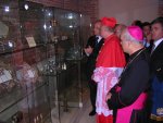 Il nostro presidente Quirino Bortolato illustra il museo al Patriarca e al Vescovo