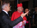 Sia il Patriarca che il Vescono si dimostrano molto interessati al nostro Museo