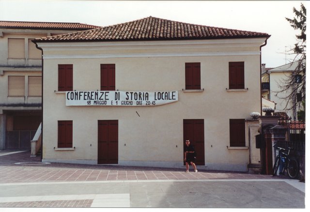 La Casa della Comunit.
Nei bellissimi locali al suo interno vengono ospitate mostre, conferenze ed incontri culturali, oltre a molte delle attivit parrocchiali. In una sala prestigiosa  stato collocato l'Archivio storico parrocchiale di prossima apertura.