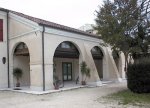 La Casa della Comunit.
Sopra il porticato con la grande sala riunioni si trova l'Archivio storico parrocchiale "Giuliano Furlanetto".